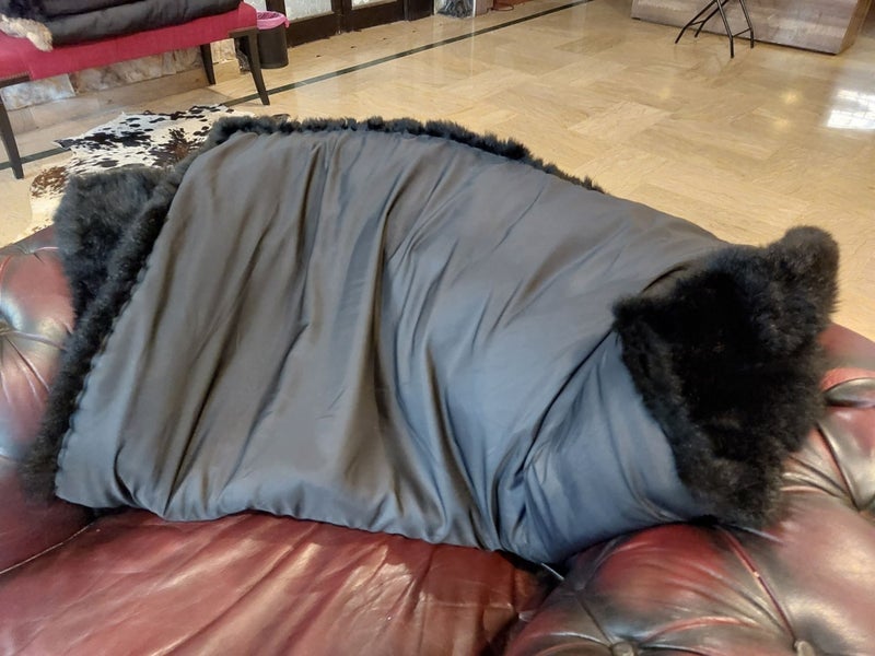 Newly Crafted Single Black Real NZ Possum Fur Throw - No Reserve! - B6520 Carousel 7