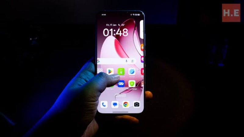 Oppo Reno 13 pro Carousel 4