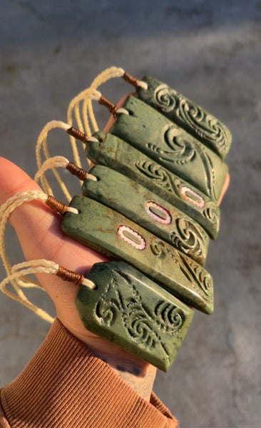 Hei Toki Taonga - whanau gift set Carousel 2