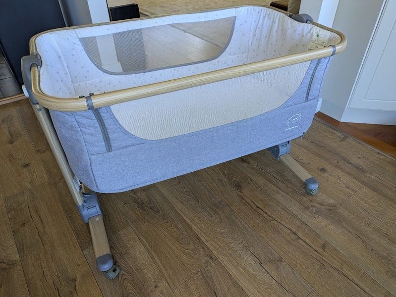 Tweeny Weeny Folding Co Sleeper cot bassinet Zummi By My Side Bedside Sleeper Carousel 1