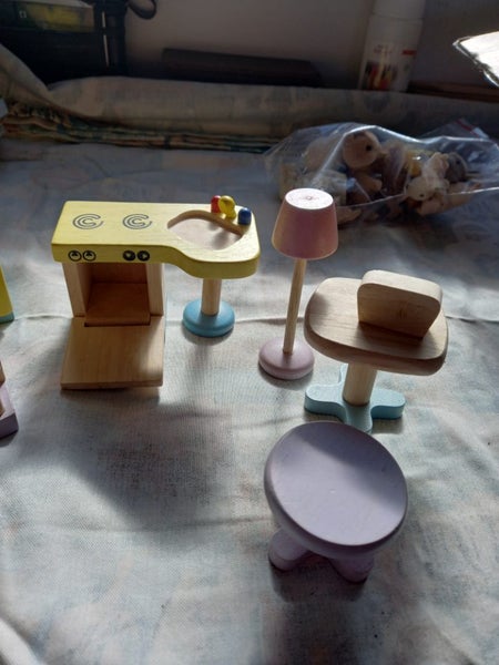 Sylvania's family furniture Carousel 2