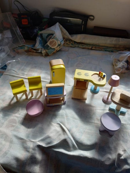 Sylvania's family furniture Carousel 3