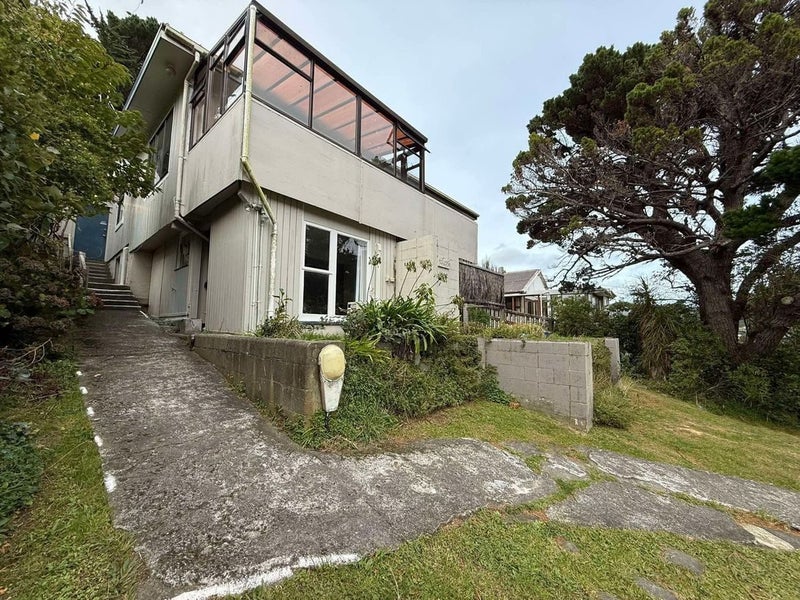 Image 1 of 6