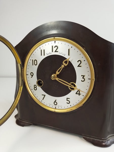 Smiths Enfield Bakelite Mantel Clock with Key - $1 Reserve Charity Auction! Carousel 2