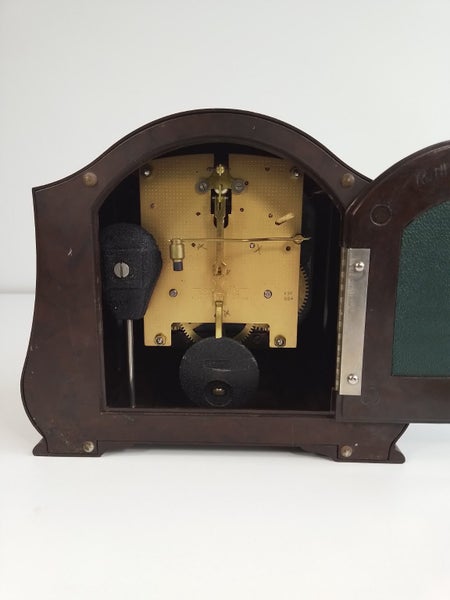 Smiths Enfield Bakelite Mantel Clock with Key - $1 Reserve Charity Auction! Carousel 12