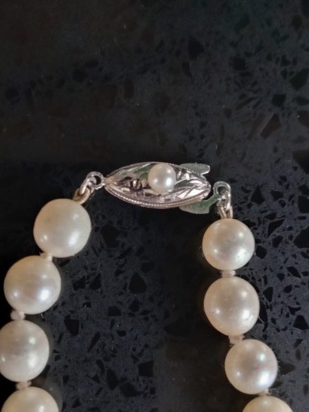 ESTATE SALE - Vintage Pearl Necklace Carousel 1