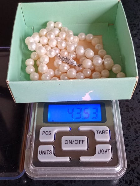 ESTATE SALE - Vintage Pearl Necklace Carousel 9