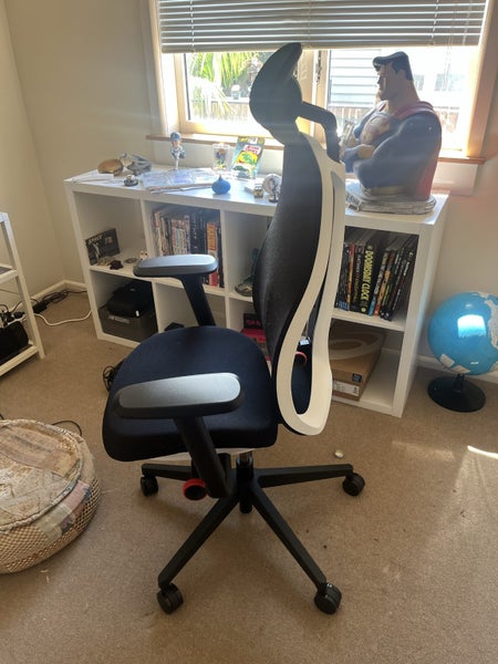 Herman Miller Vantum Gaming Chair Carousel 5