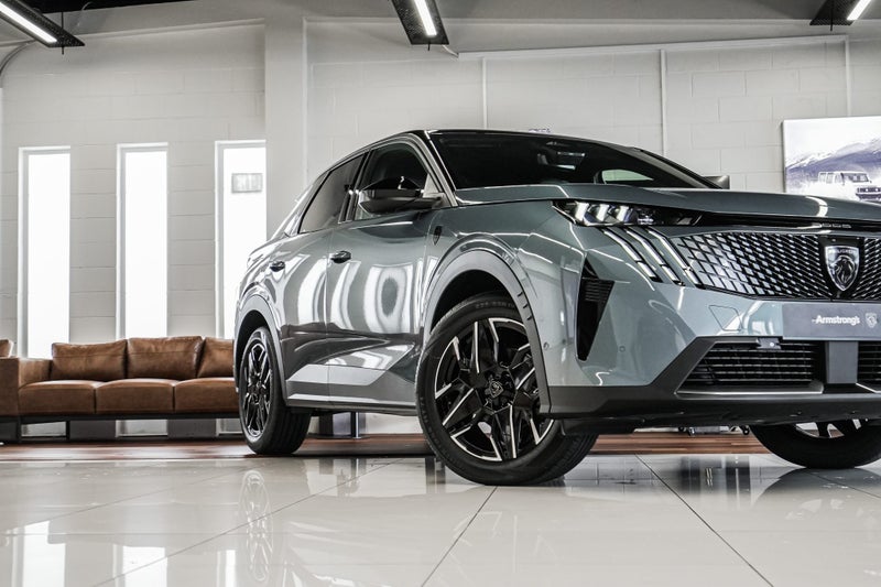 2025 Peugeot 3008 GT 1.2PMHT/6AT63613518979073111