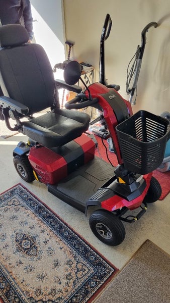 Mobility scooter Carousel 1