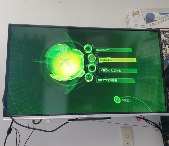 Xbox Green Halo special edition Carousel 10