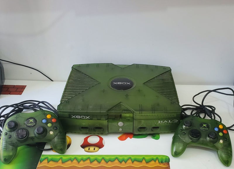 Xbox Green Halo special edition Carousel 1