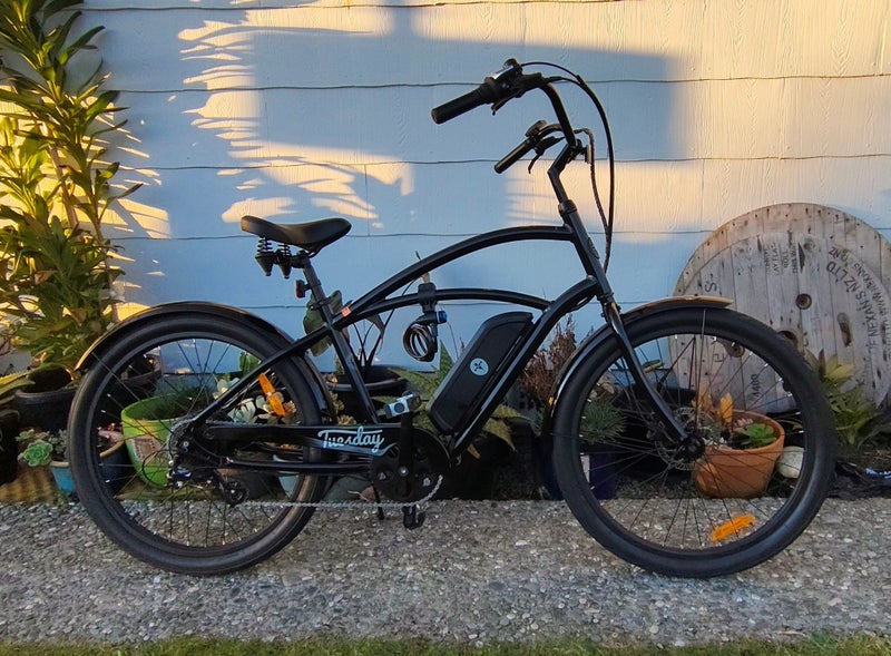Tuesday Men's August Live E-Bike Black 18" M.63677704752129110