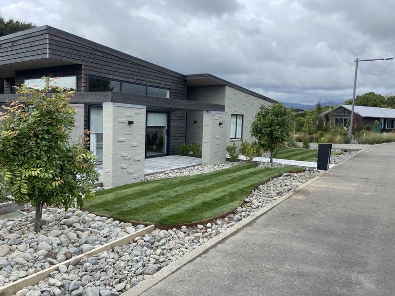 Fine Fescue Lawn Seed 10kg Carousel 4