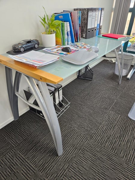 Office Table (Glass Top) Carousel 1