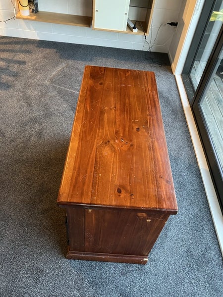 Wooden TV Stand / Cabinet Carousel 3