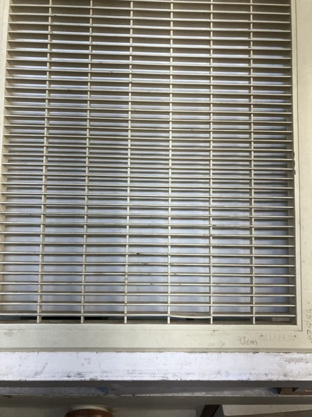 $1R Vent grate Carousel 1