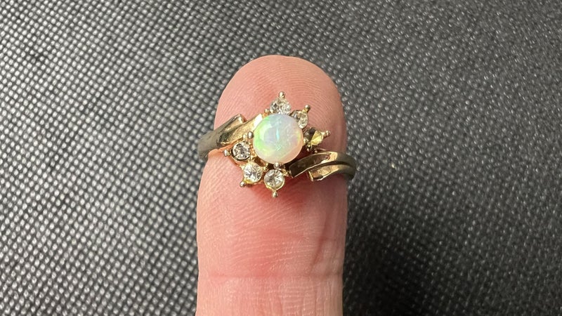 Vintage Genuine Milk Opal 18kt HGE High Grade Electroplate Ring - Lot E837 Carousel 1