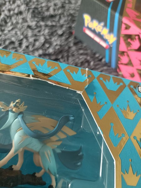 Crown zenith shiny zacian & zazamenta collection Carousel 9