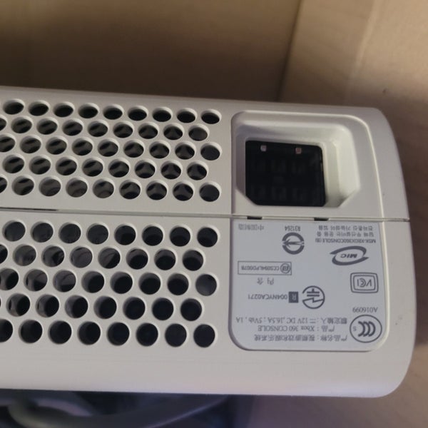 $1 RESERVE XBox 360 Console Faulty Carousel 3