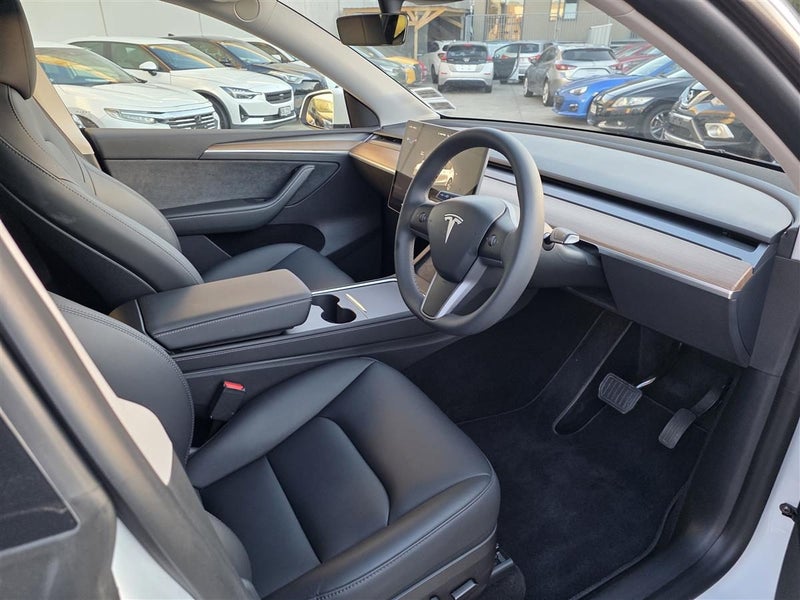 2024 Tesla Model Y Rear Wheel Drive Black Inter...63613520765187112