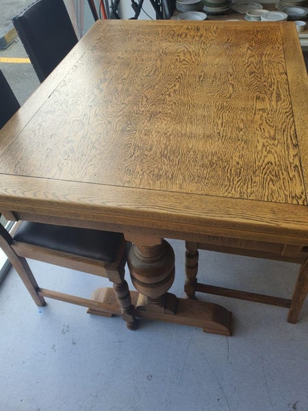 Lovey Old honey Oak table with 4 chairs Carousel 1