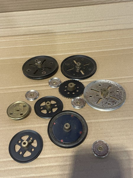 Meccano mixed of wheels and pulleys Carousel 4