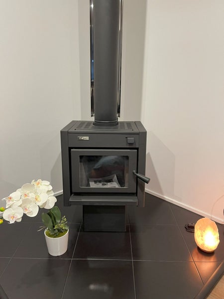 Luggate, 2 bedrooms63614441331202114