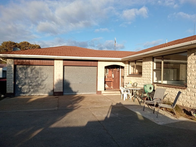 Image 3 of 27