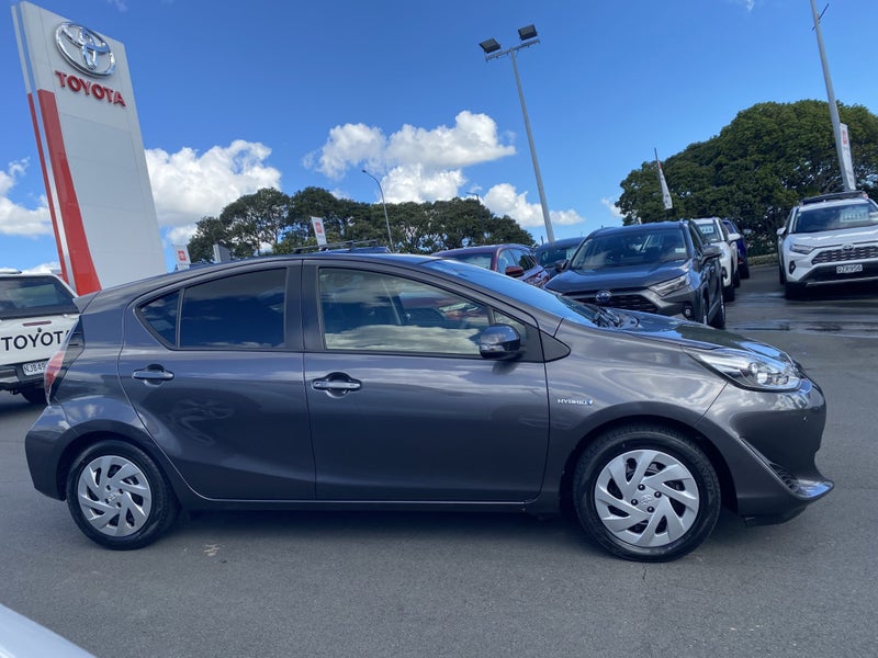 2019 Toyota Aqua 1.5 Hybrid S Hatch63622249524865111