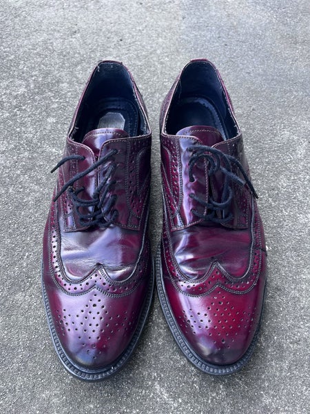 Classic Brogue dress shoes, size 44636169808638751115