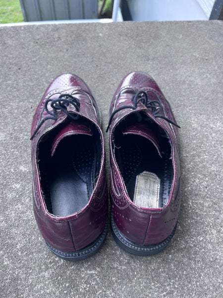 Classic Brogue dress shoes, size 4463616980863875113