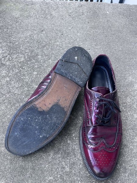 Classic Brogue dress shoes, size 4463616980863875111