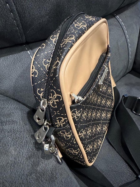 Guess Side Carry Bag63616985392130112