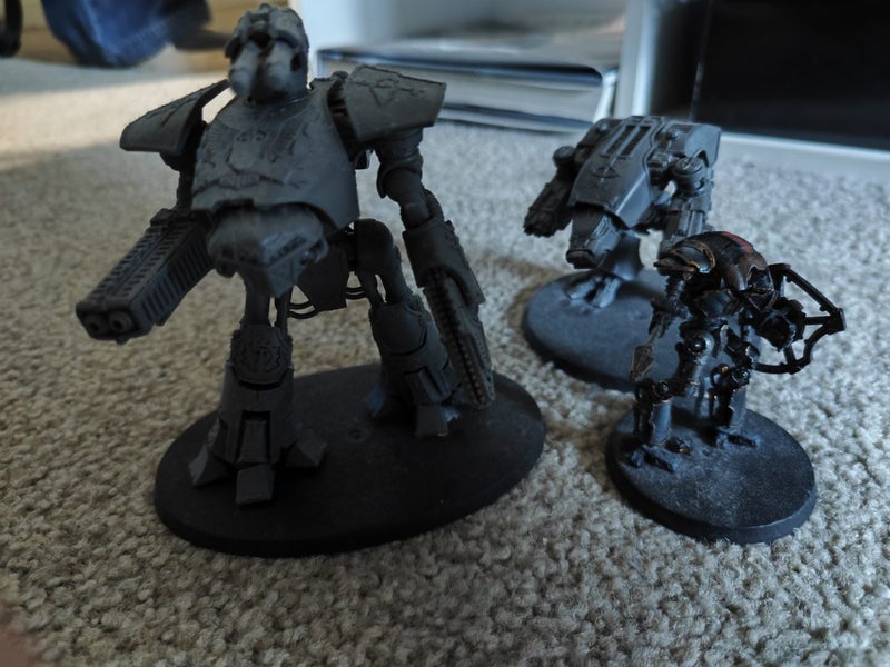 Adeptus titanicus models and markers Carousel 1