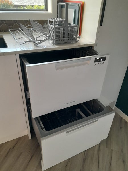 1 x Fisher & Paykel Double Dishdrawer / Dishwasher, DD60DCW9, Top condition.63616983165826112