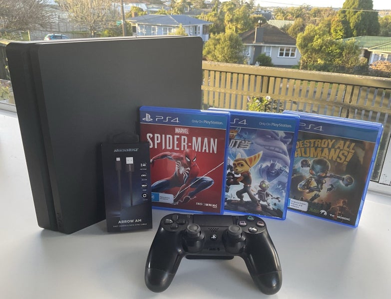 Playstation 4 - 1 TB Slim Package - GAMES - Controller etc Carousel 1