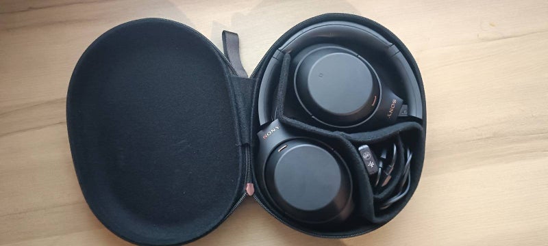 Sony WH-1000XM4 Noise-Cancelling Headphones 30h USB-C Case Mint Carousel 1