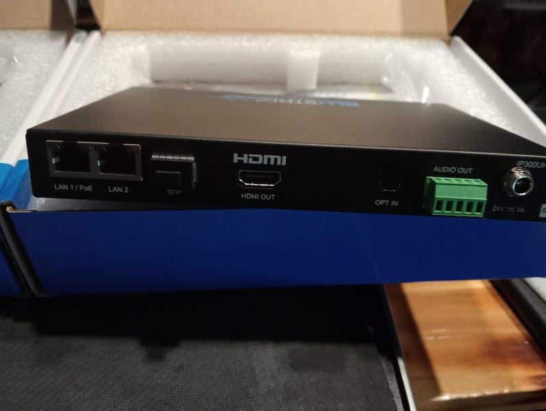 BLUSTREAM IP300UHD-TX & IP300UHD-RX Carousel 5