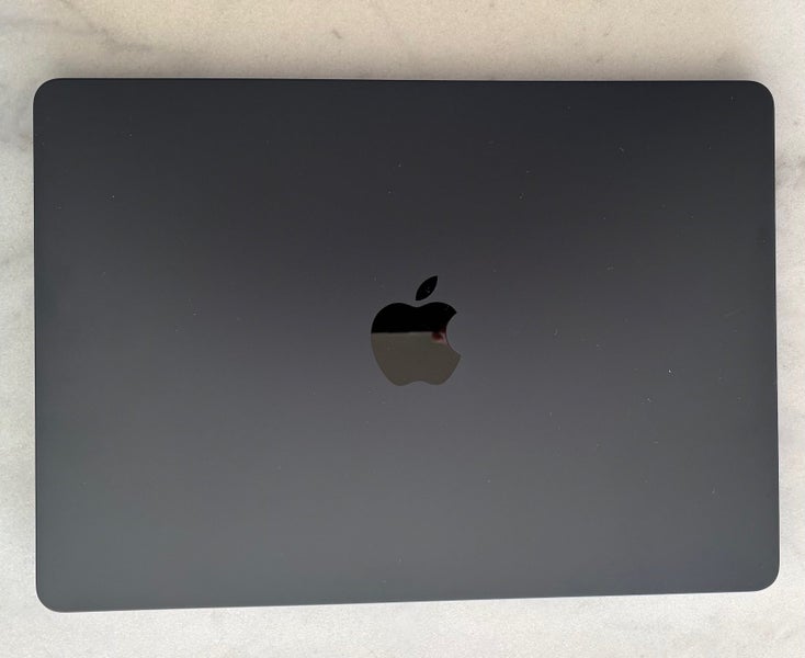 MacBook Air 13" M2 (8GB RAM, 256GB SSD) Midnight - Like New63616995071746112