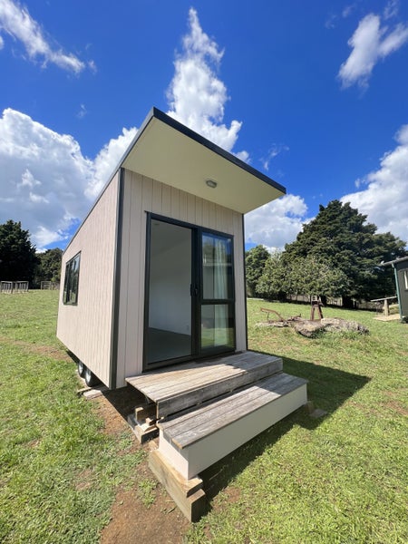 Transportable cabin - double glazed & fully insulated Carousel 6