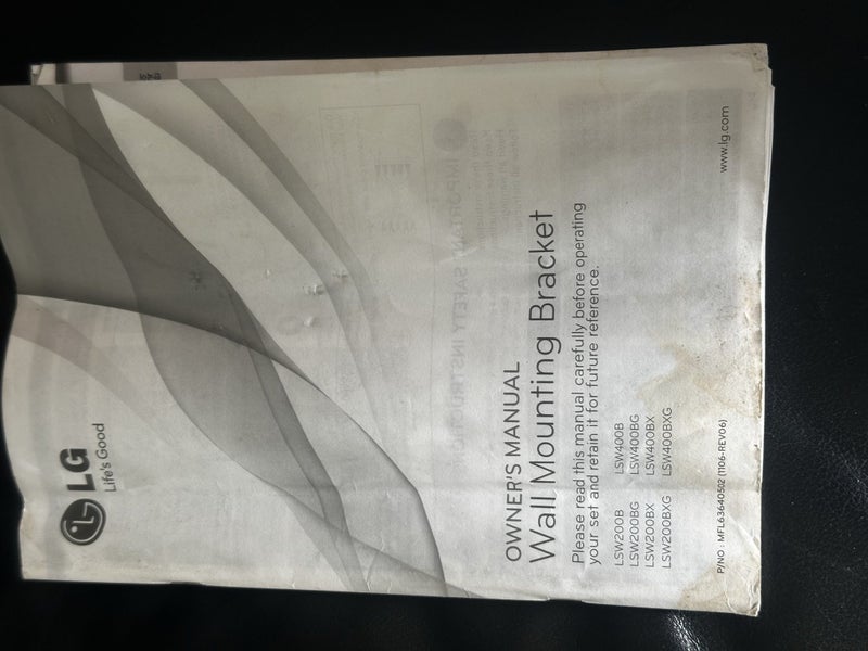 LG LSW400BG Slim fit wall mount swivel Carousel 2