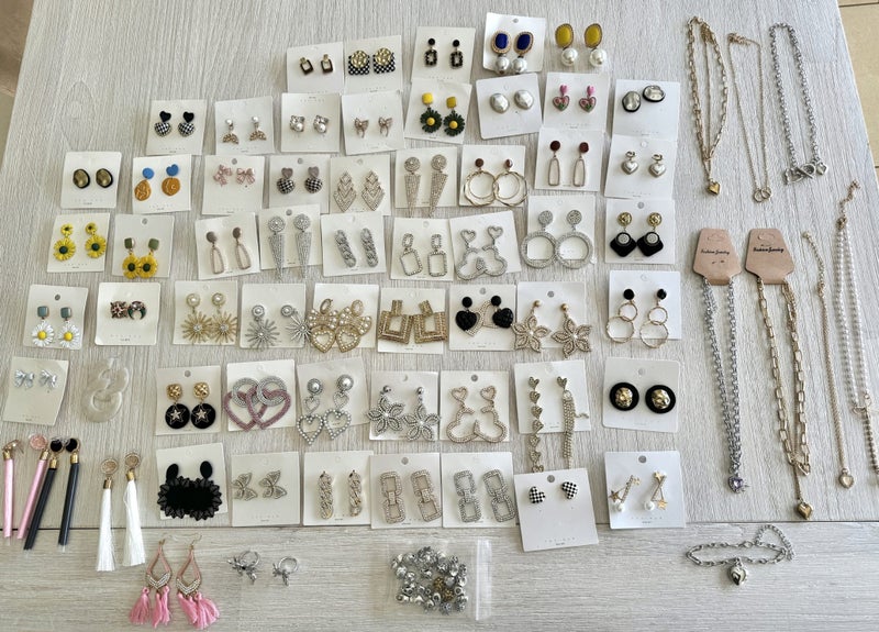 Over 100 items jewelry bulk auction earrings rings necklaces charm Carousel 1