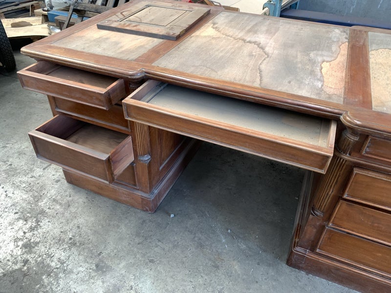 Writing desk Carousel 2