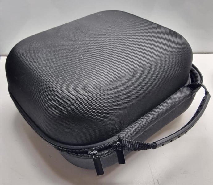 META | Quest 2 VR Headset Inc VR Power Bank, Case and Acc Carousel 17