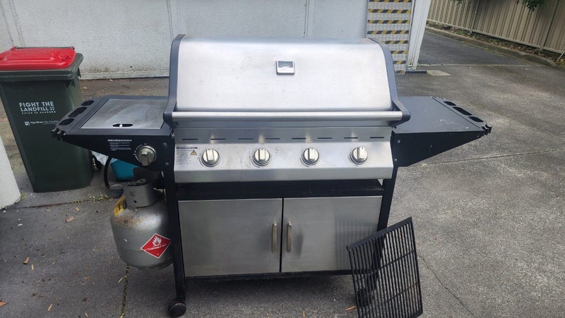 Gasmate 4 Burner BBQ Carousel 1