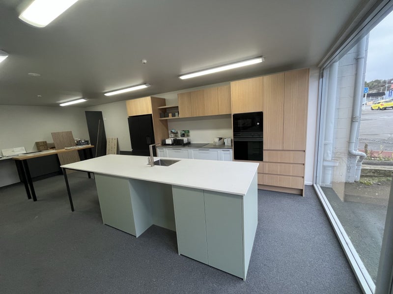 Showroom display kitchen63616997949186111