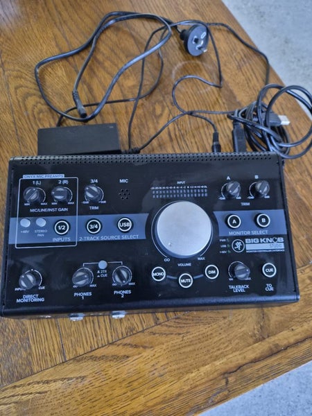 Mackie big knob studio Carousel 3