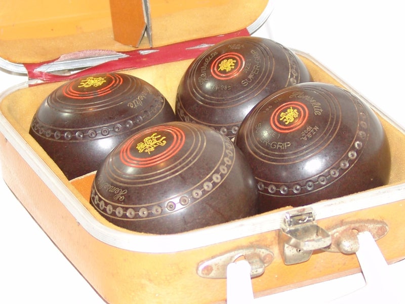 Henselite Size 1 Lawn Bowls (SEB76) Carousel 1
