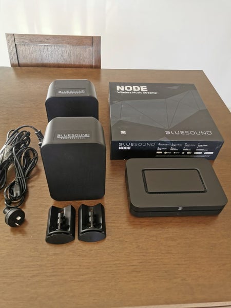 Bluesound NODE Streamer And Speakers63617000054273112